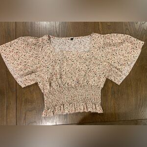 Floral short sleeve top